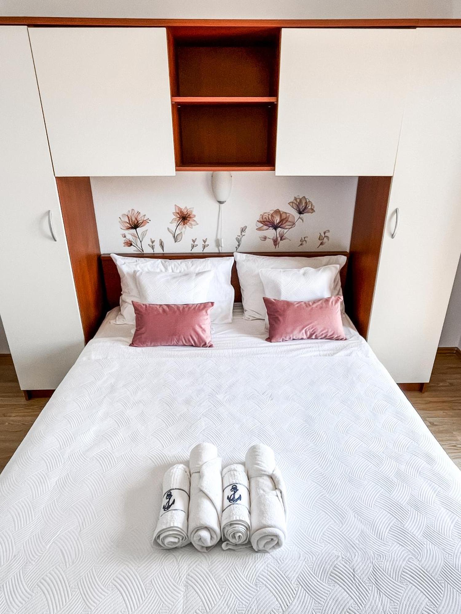 Apartments Zivko Малинська Екстер'єр фото
