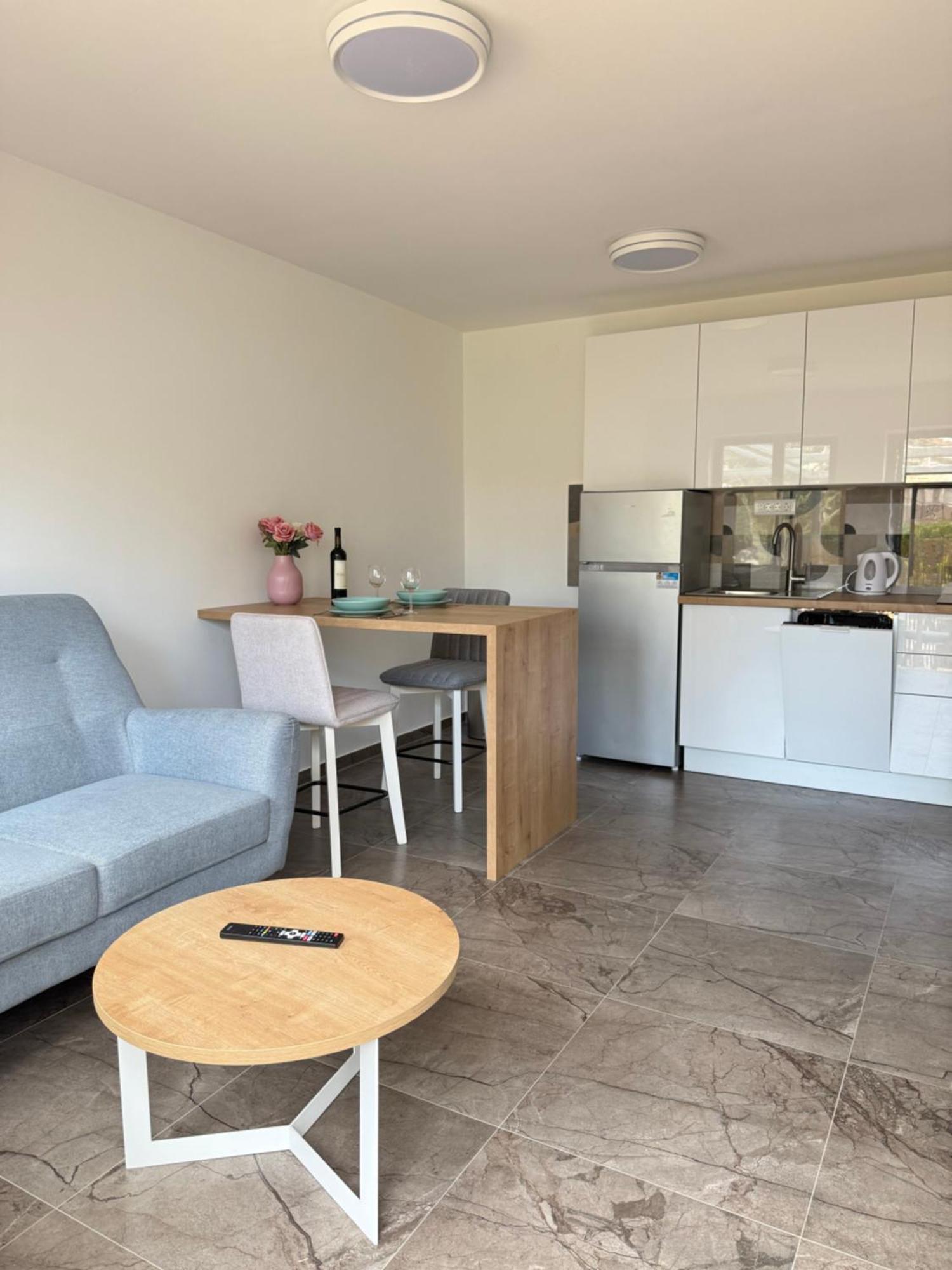 Apartments Zivko Малинська Екстер'єр фото